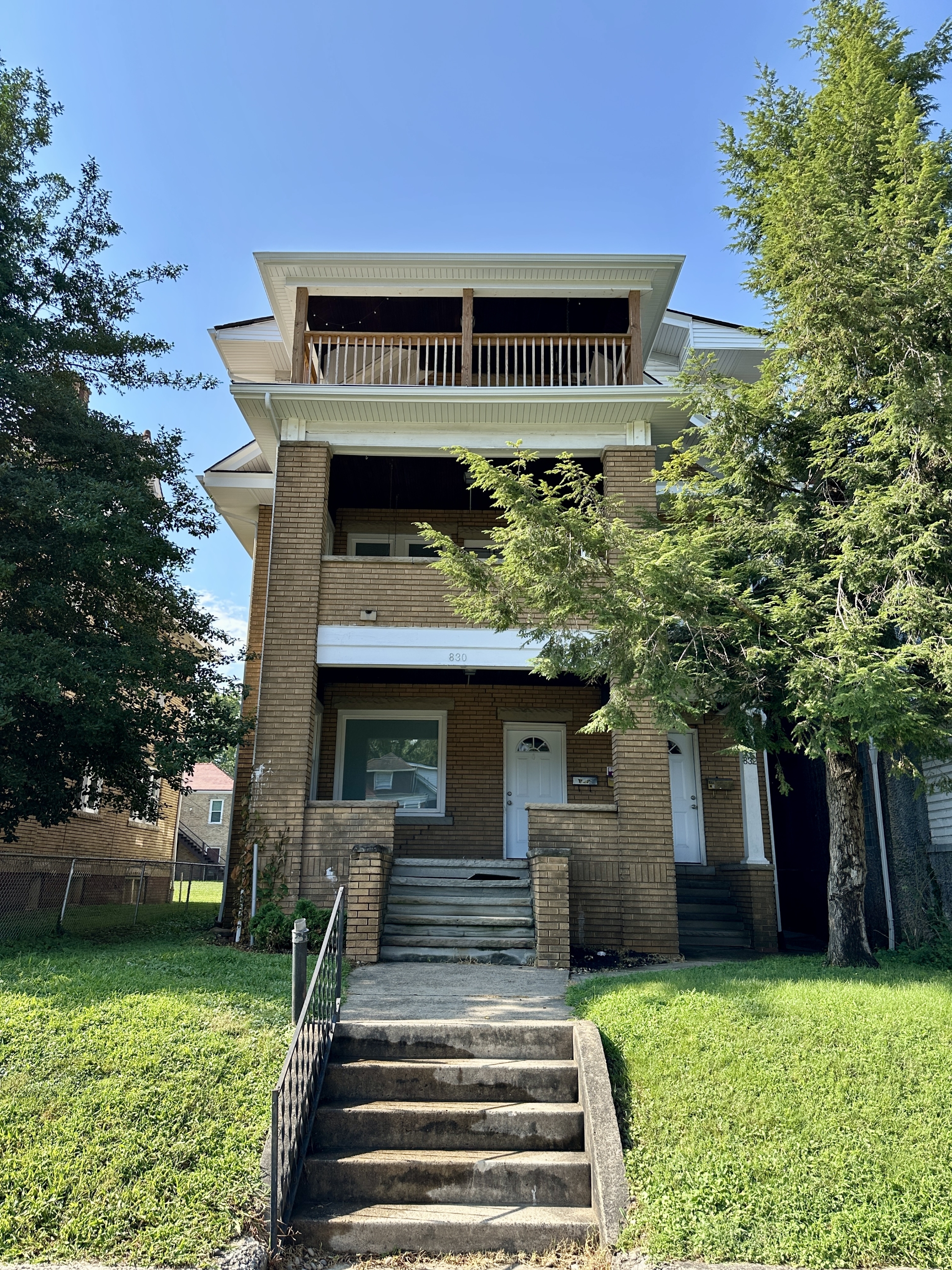 830 12th Ave. Apt. 1